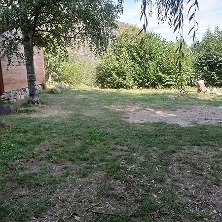 Les Chalets Quazemi A Casteil Luaran gambar