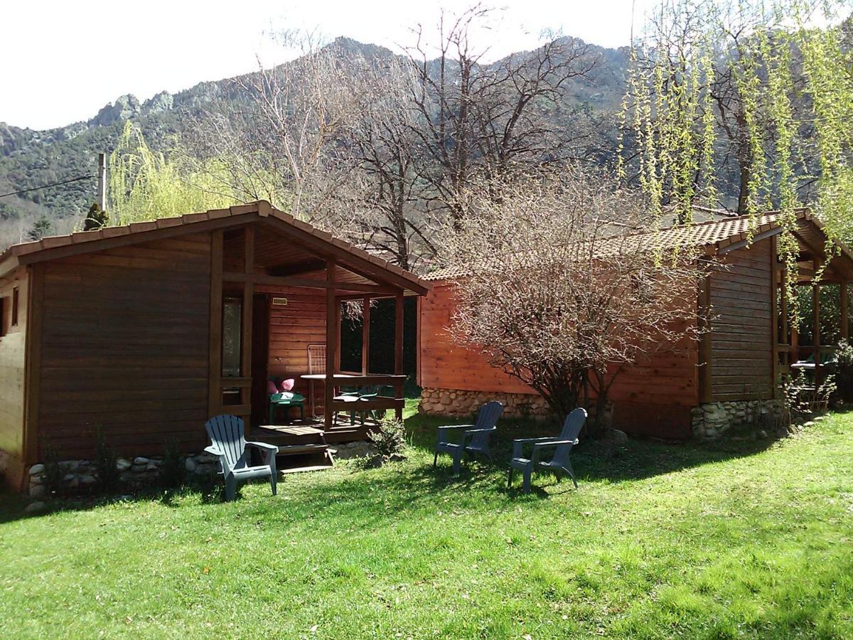 Les Chalets Quazemi A Casteil Luaran gambar