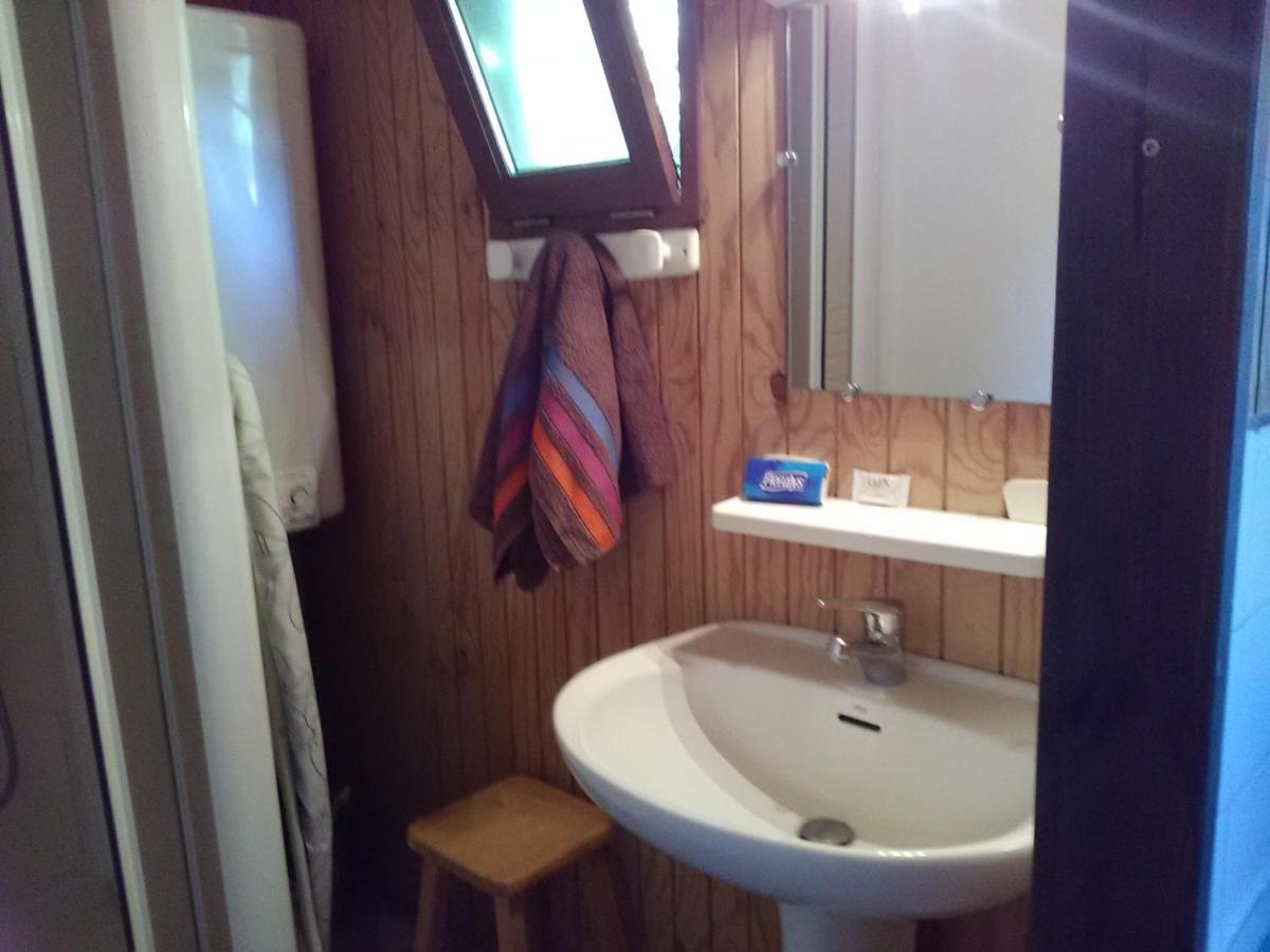 Les Chalets Quazemi A Casteil Luaran gambar